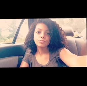 Meet your Posher, Destinee